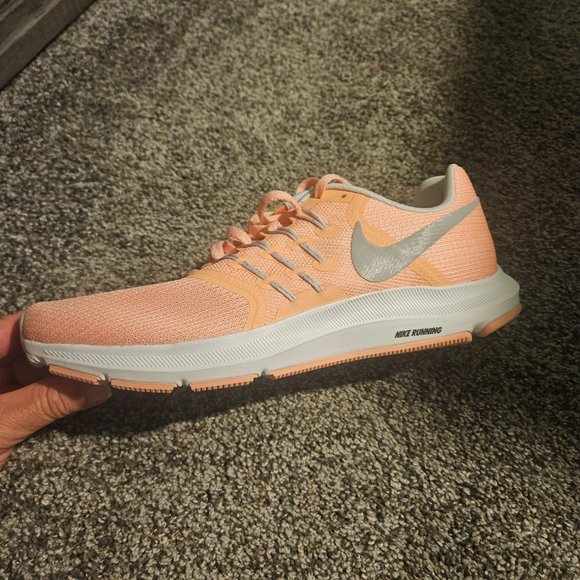 Nike Women's size 9 - Picture 7 of 9